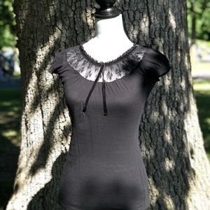 Women’s stretch black top.